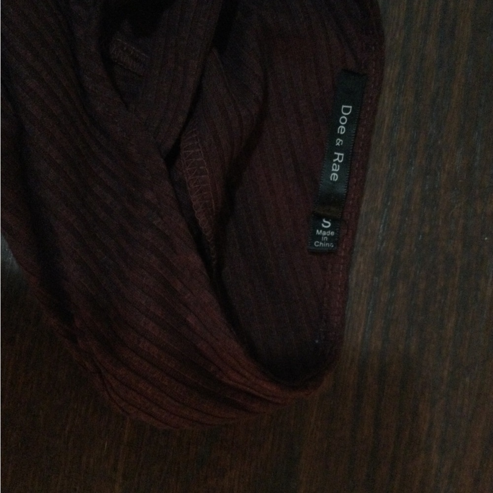 Burgundy Ribbed Dress - Picture 4 of 7